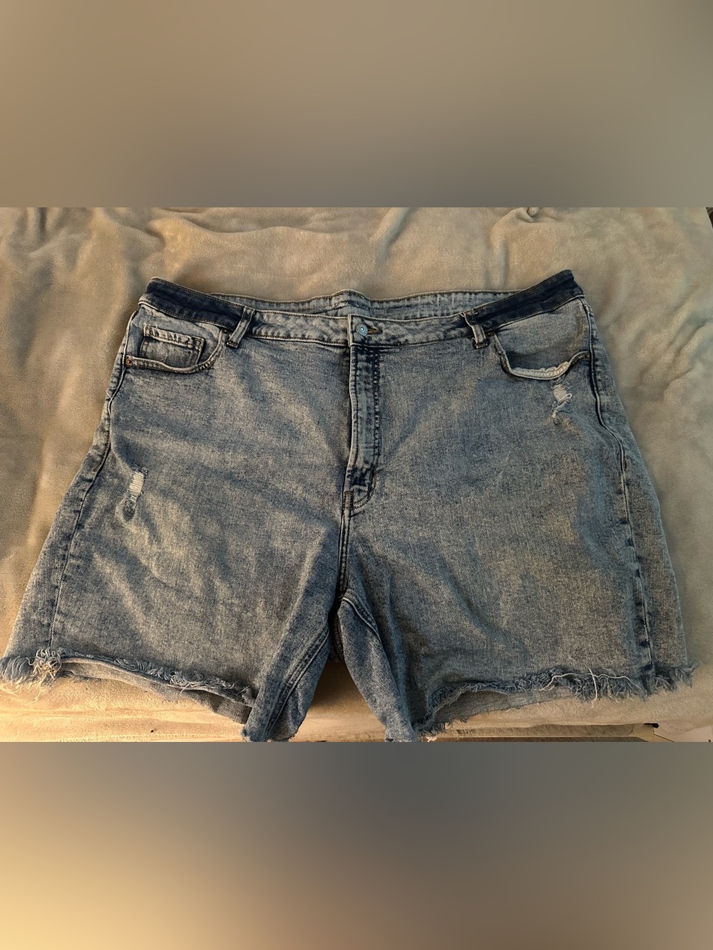 Old Navy OG Straight Distressed Denim Shorts
